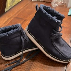 Gap kids casual sneakers